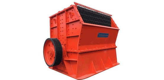 选择山东青州宏源矿山机械锤式破碎机的理由